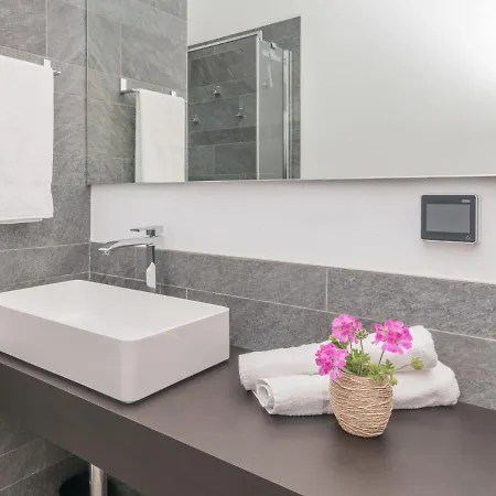 Lidia Capo Ceraso By Interhome Murta Maria