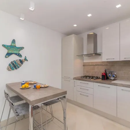 Appartamento Lidia Capo Ceraso By Interhome